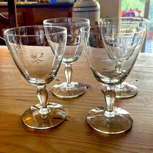 Four ⭐️ Starburst Mid Century Glasses